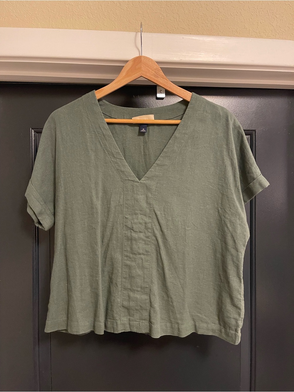 Universal Thread Olive Green V-Neck Relaxed Tunic Top